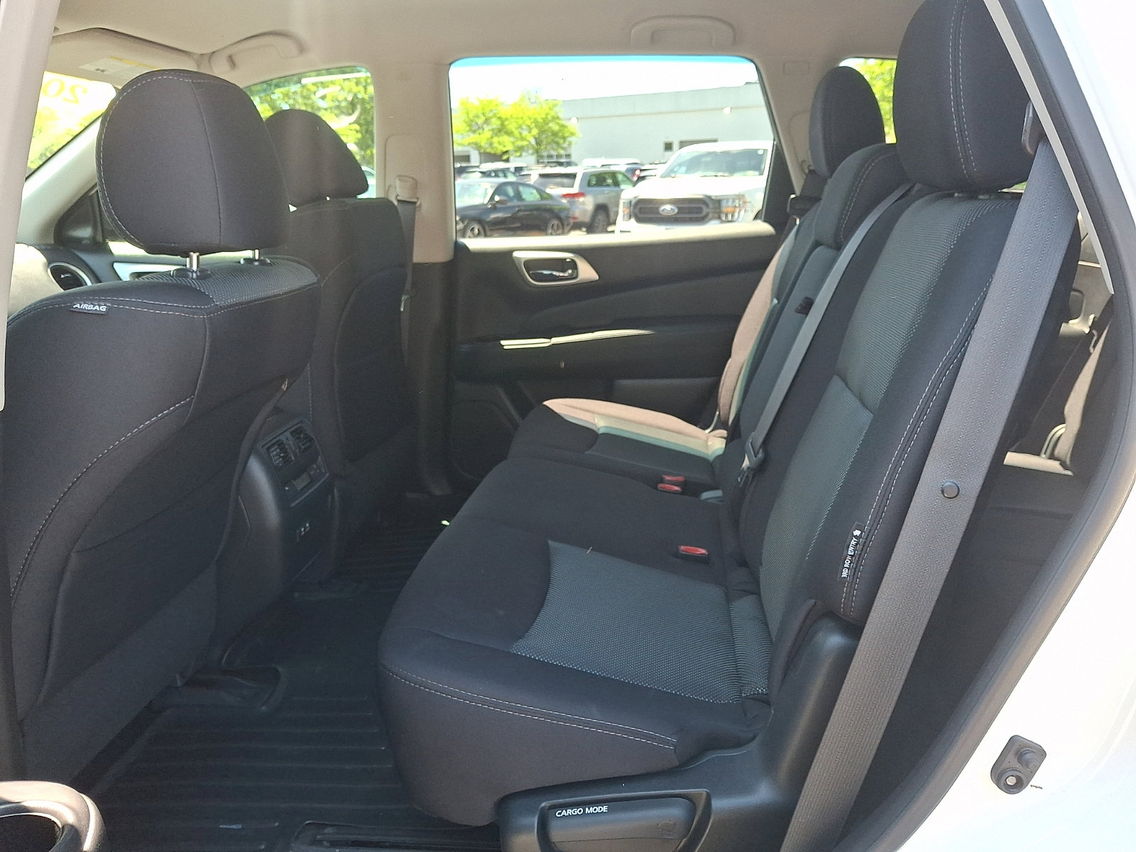 Used 2019 Nissan Pathfinder SV AWD/4WD image 10