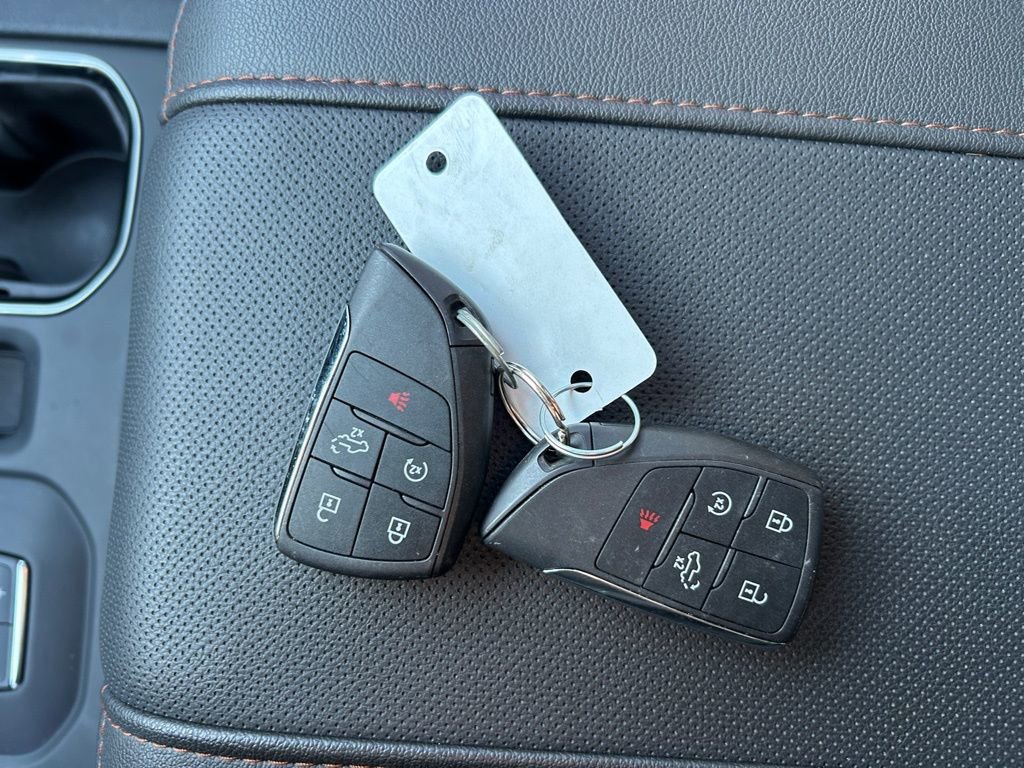 Used 2025 GMC Sierra 1500 AT4 w/ Technology Package image 27