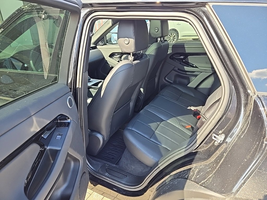 Used 2025 Land Rover Range Rover Evoque S image 19