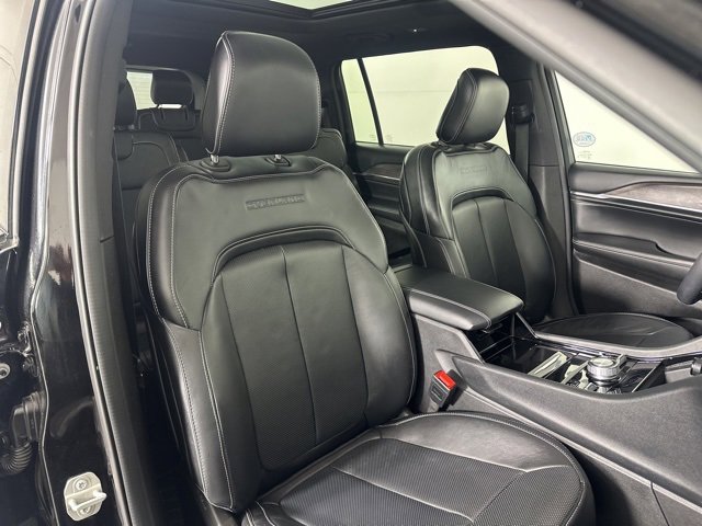 Used 2024 Jeep Grand Cherokee L Overland image 17