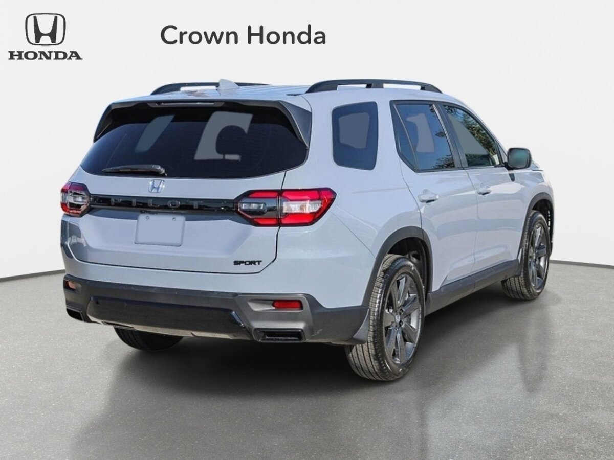 New 2026 Honda Pilot Sport image 4