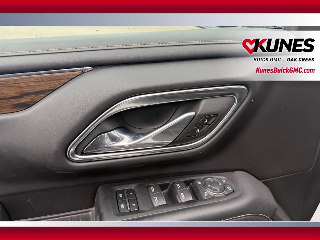 Used 2023 Chevrolet Suburban Premier AWD/4WD image 11