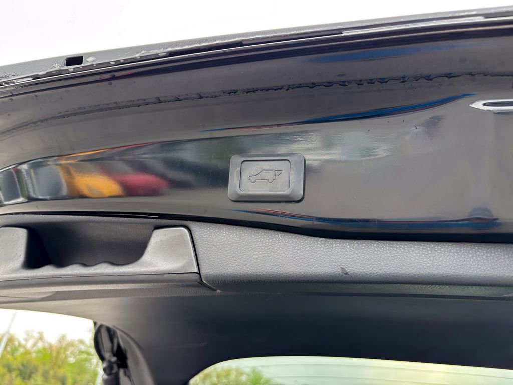 Certified 2022 Toyota RAV4 XLE w/ Convenience Package image 48