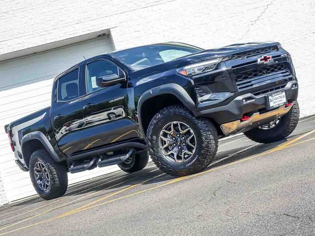 New 2026 Chevrolet Colorado ZR2 w/ Technology Package AWD/4WD image 3