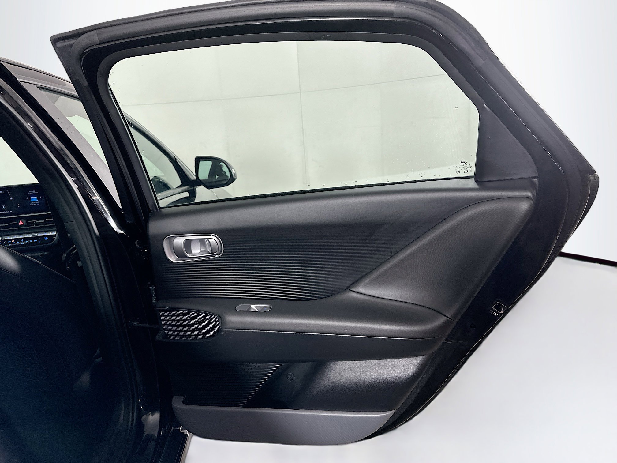 Used 2024 Hyundai Ioniq 6 SEL image 29