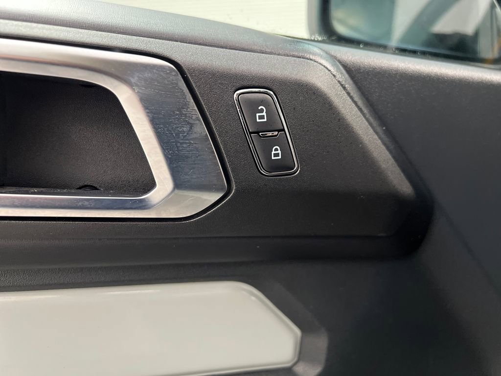 Used 2024 Ford Bronco Badlands image 13