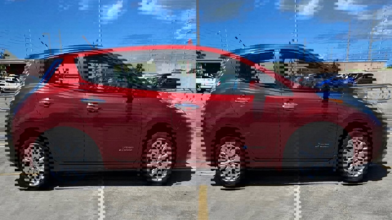 Used 2013 Nissan Leaf S image 4