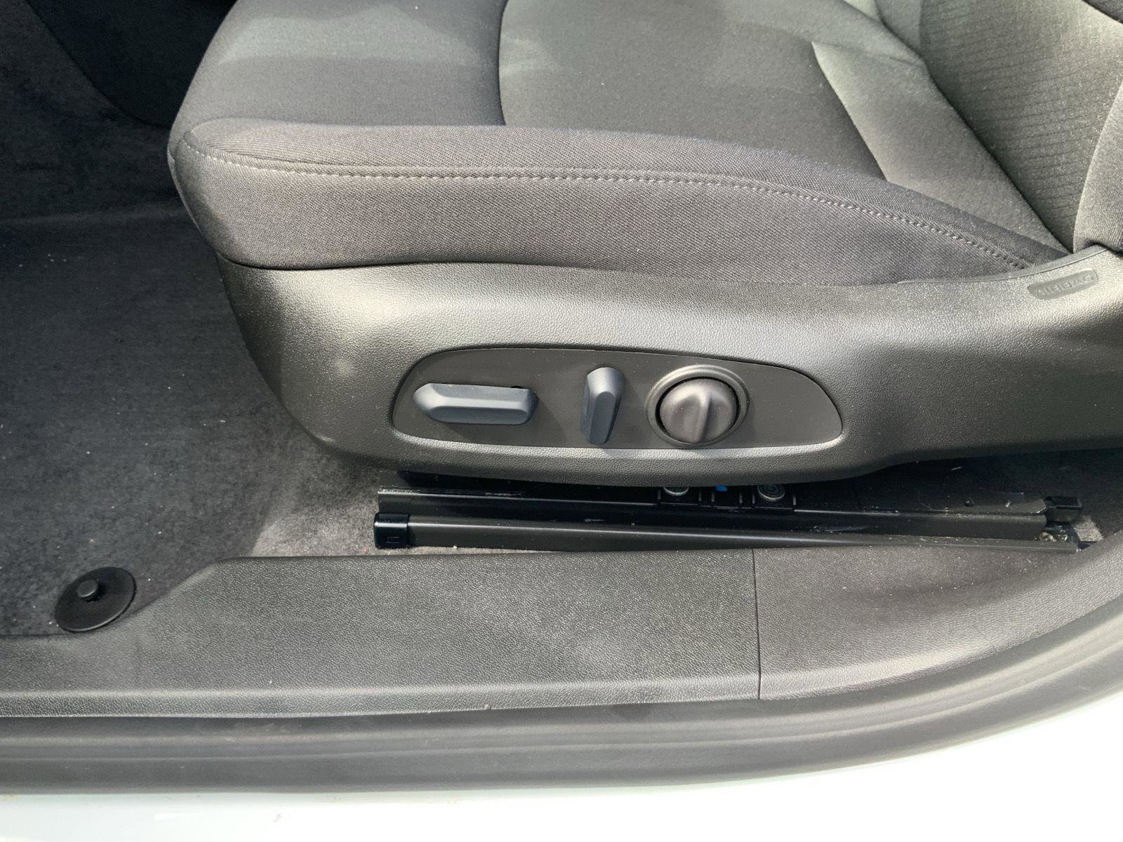 Used 2024 Chevrolet Malibu LT image 22