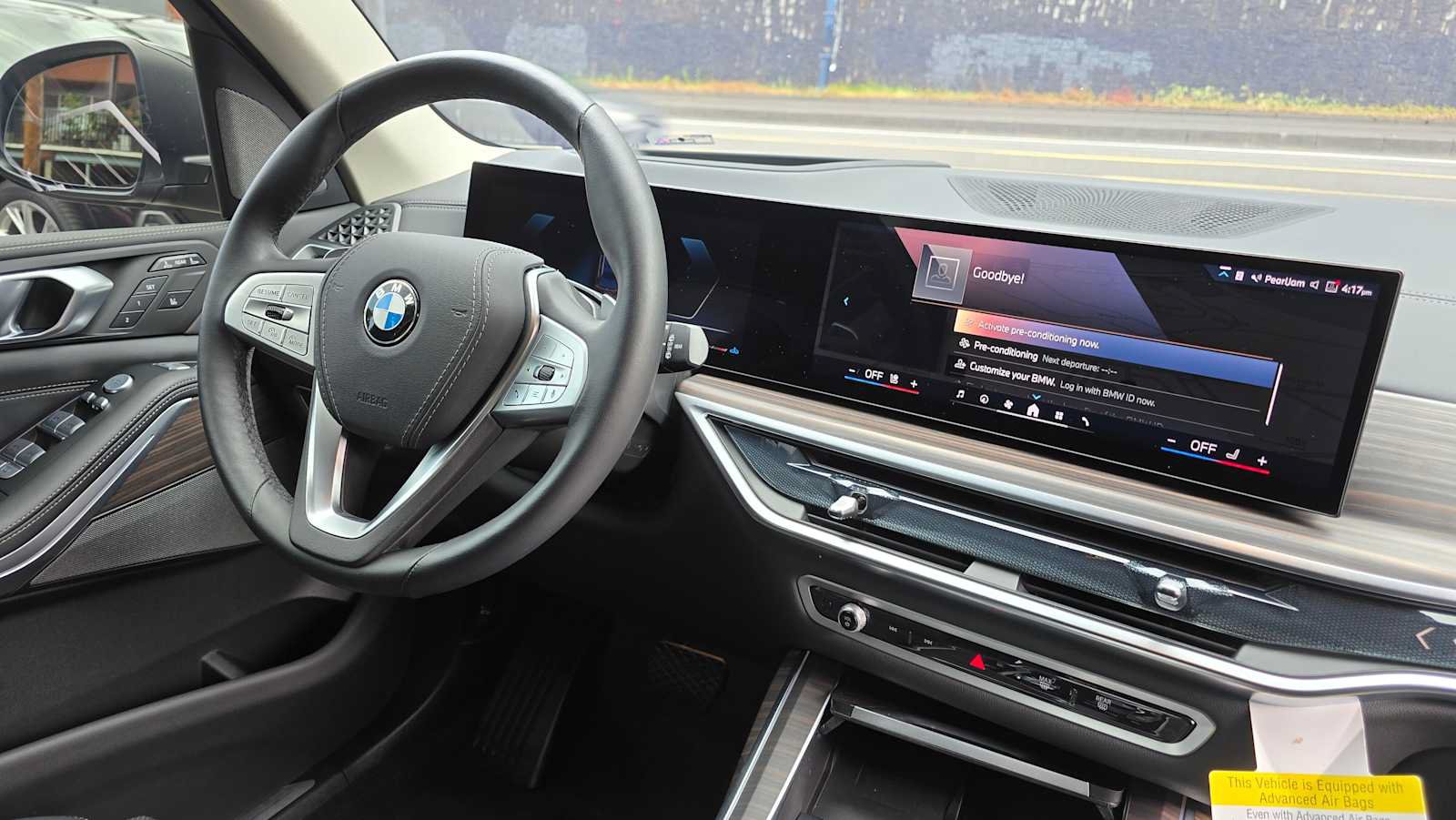 Used 2025 BMW X7 xDrive40i w/ Premium Package AWD/4WD image 11