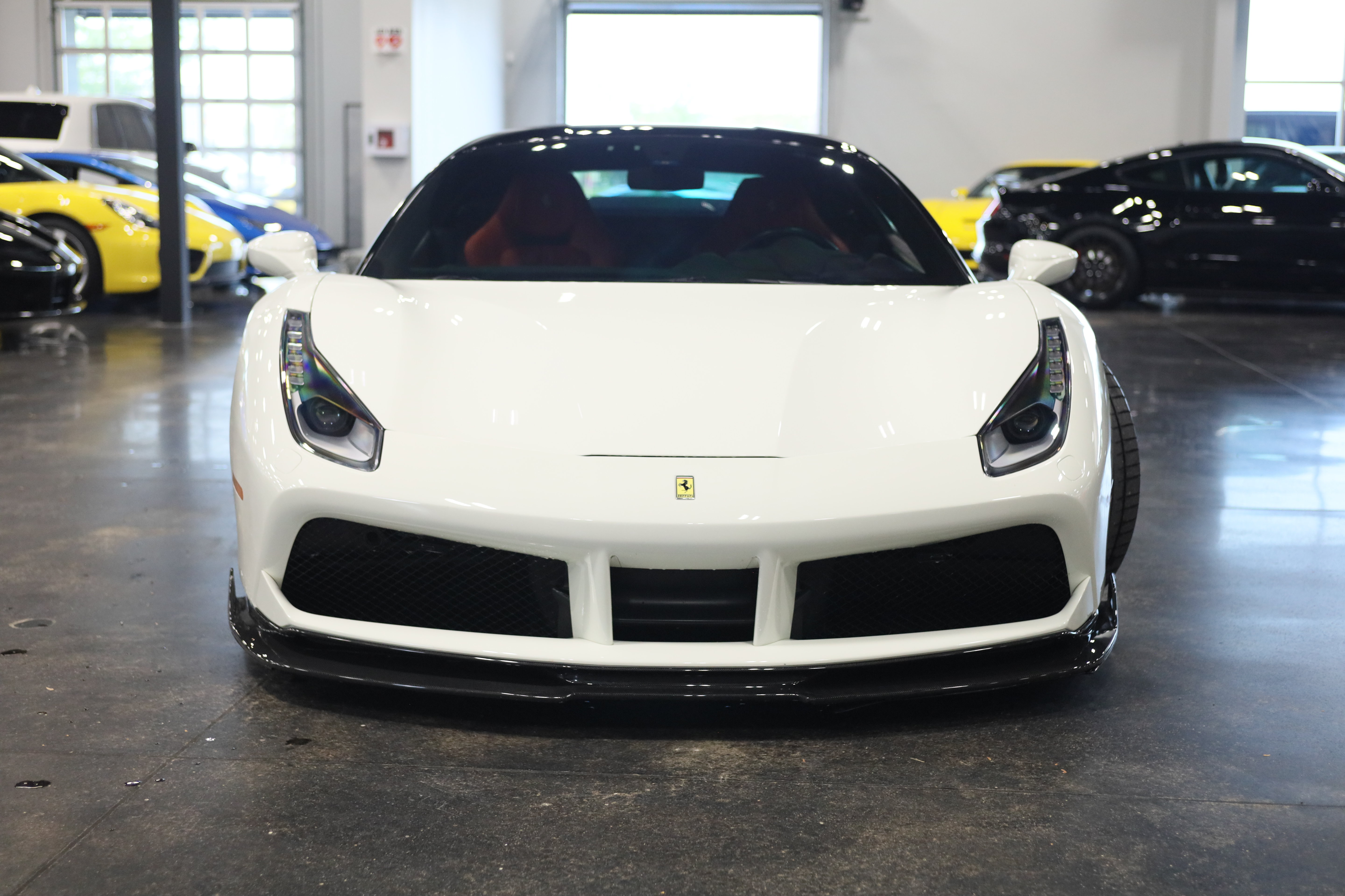 Used 2018 Ferrari 488 GTB RWD image 2