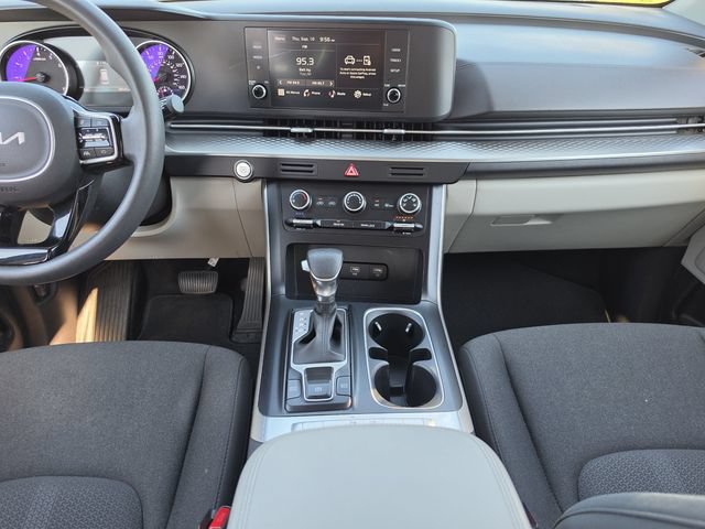 Used 2023 Kia Carnival LX FWD image 24