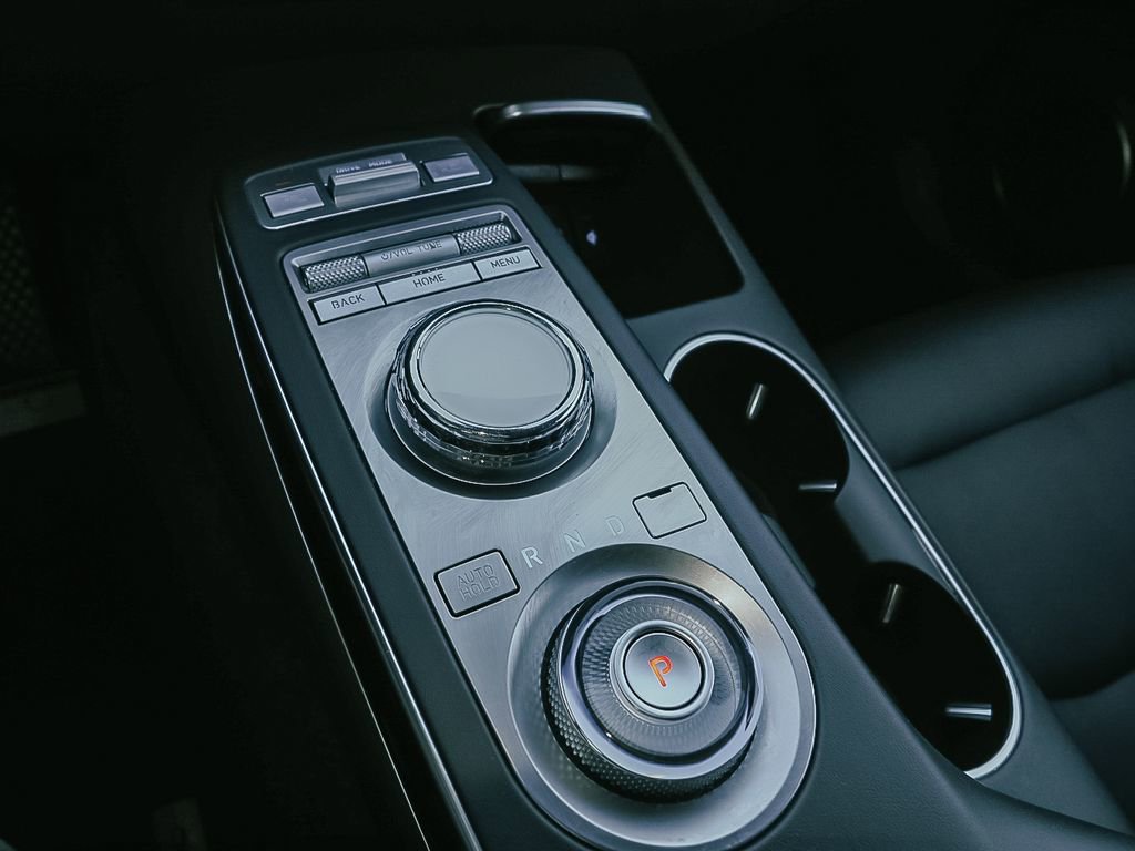 Used 2025 Genesis GV70 2.5T image 17