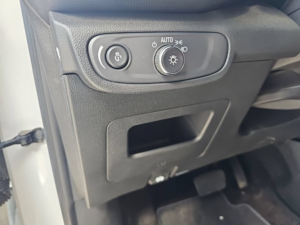 Used 2023 Chevrolet TrailBlazer LS FWD image 14