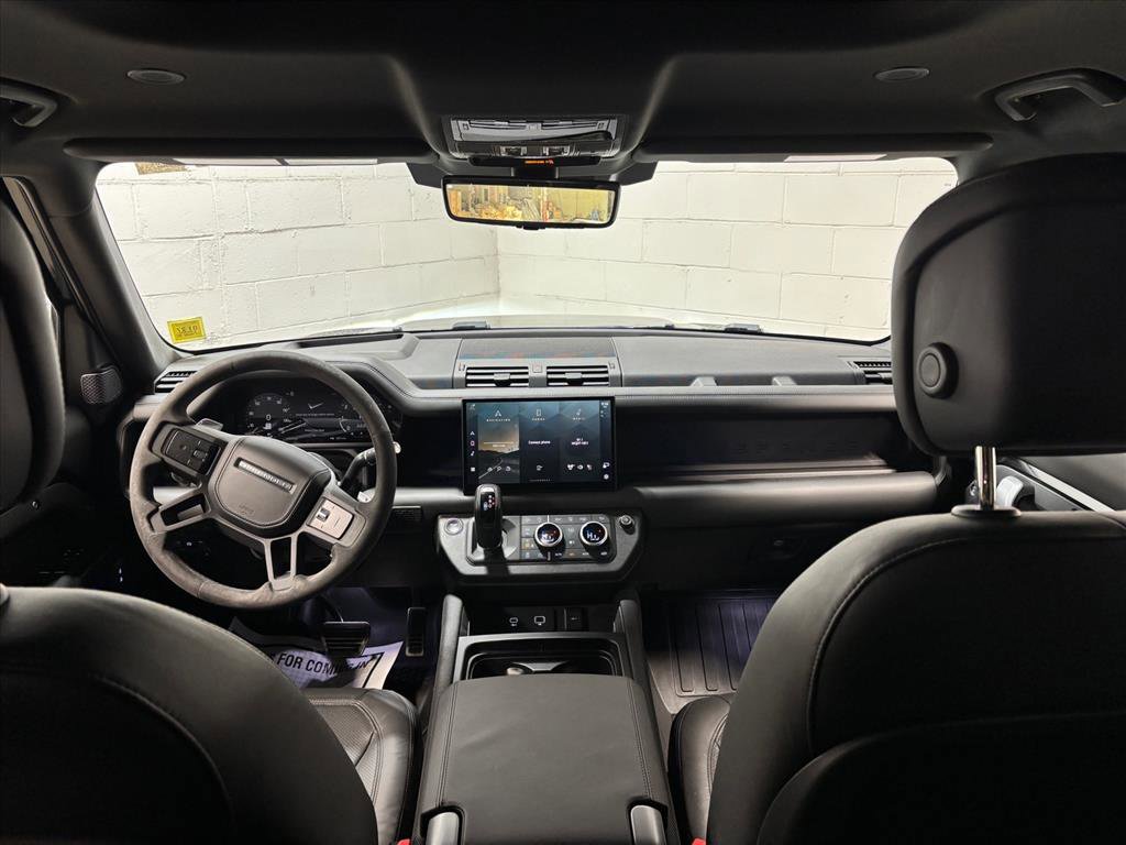 Used 2024 Land Rover Defender 90 V8 image 34