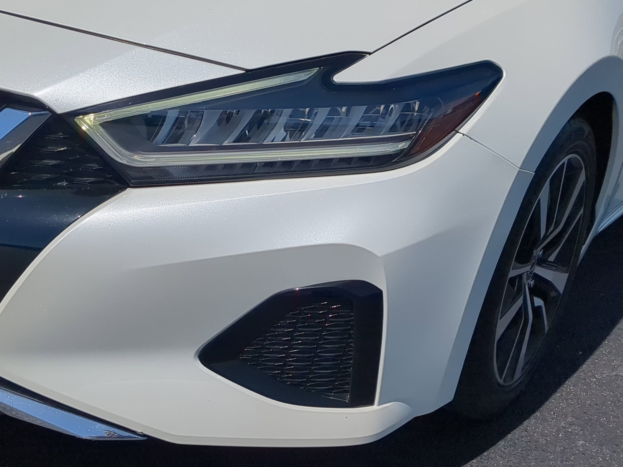 Used 2023 Nissan Maxima SV w/ Floor Mat Group FWD image 9