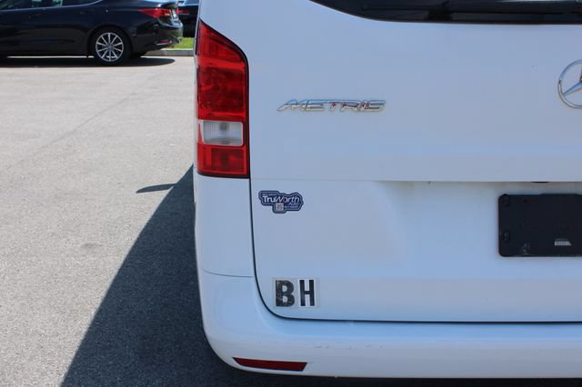 Used 2017 Mercedes-Benz Metris Passenger image 40