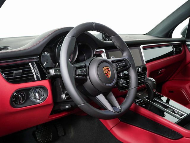 New 2026 Porsche Macan Turbo AWD/4WD image 4