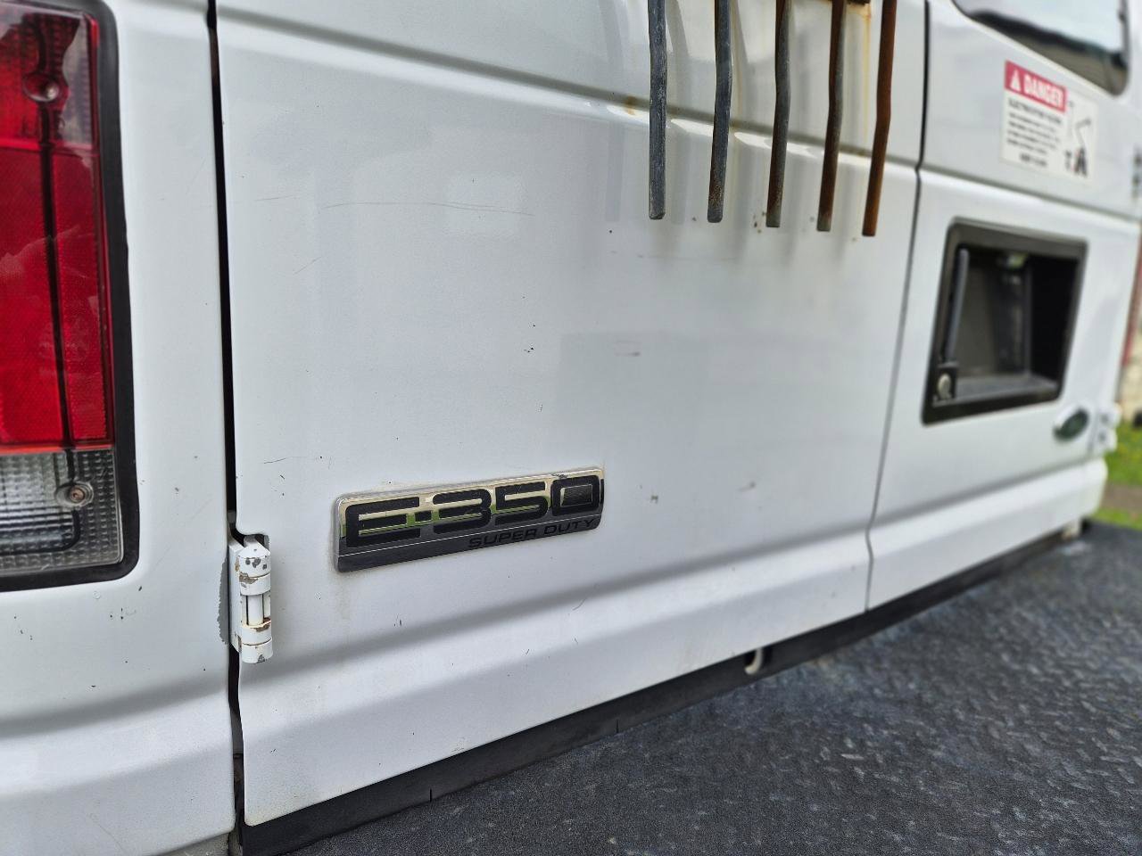 Used 2007 Ford E-350 and Econoline 350 Super Duty RWD image 27