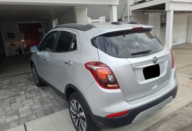 Used 2022 Buick Encore Preferred w/ Safety Package image 3