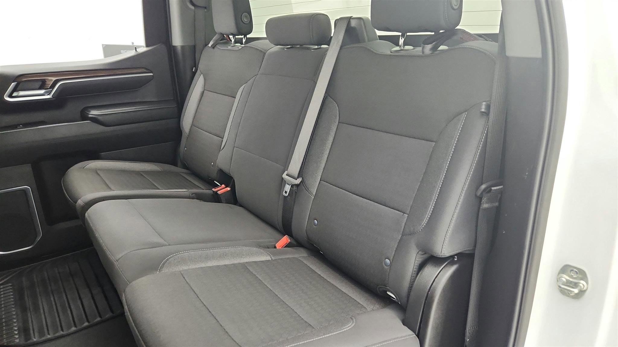 Used 2025 Chevrolet Silverado 1500 LT image 33