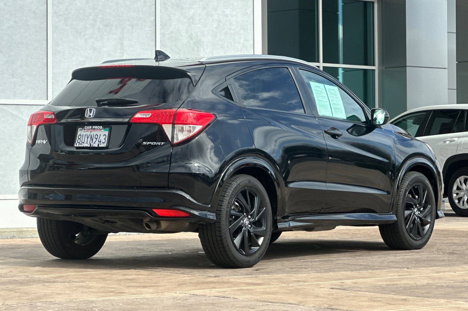 Used 2021 Honda HR-V Sport video 4