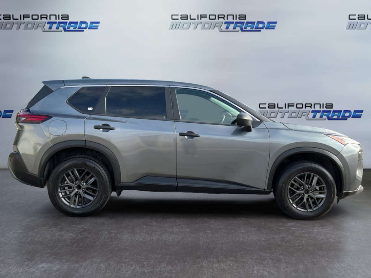 Used 2023 Nissan Rogue S FWD image 4