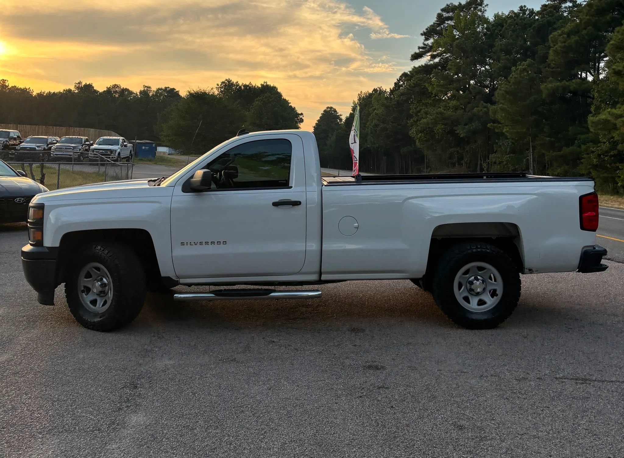 Used 2014 Chevrolet Silverado 1500 W/T RWD image 3