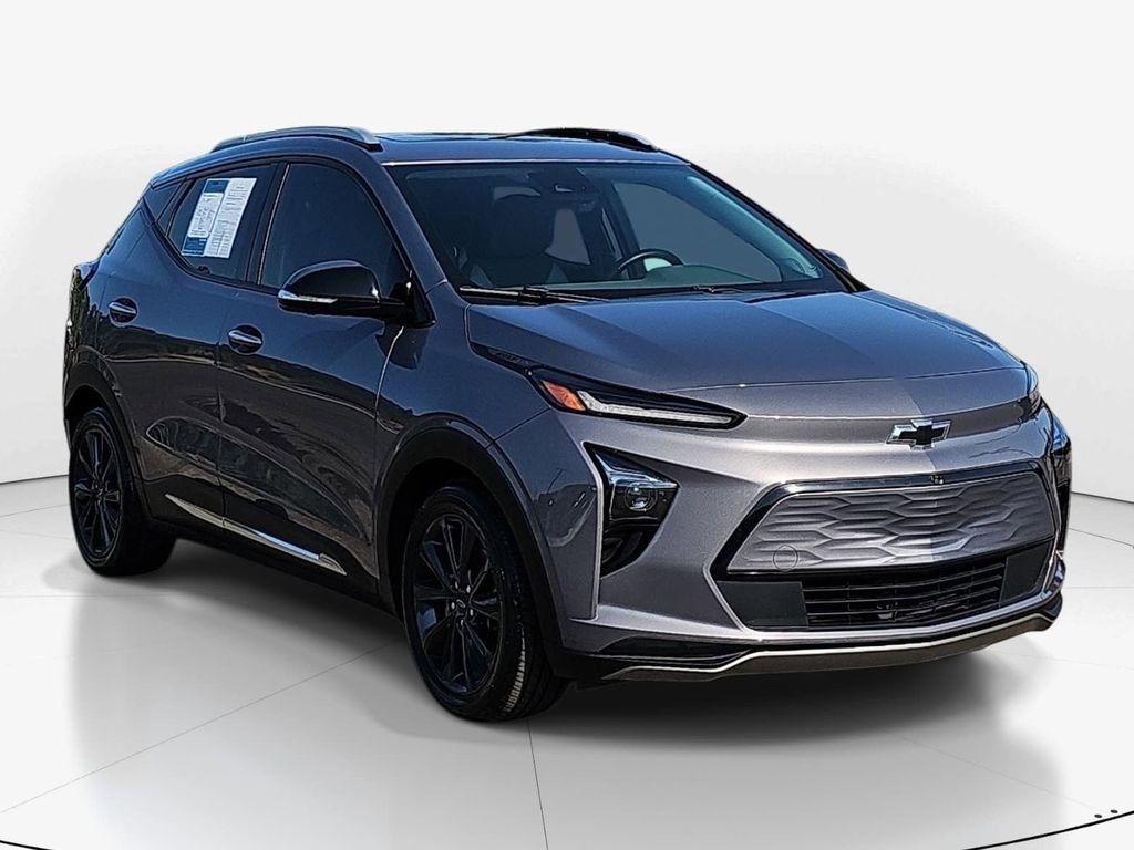 Used 2022 Chevrolet Bolt EUV Premier w/ Launch Edition image 2