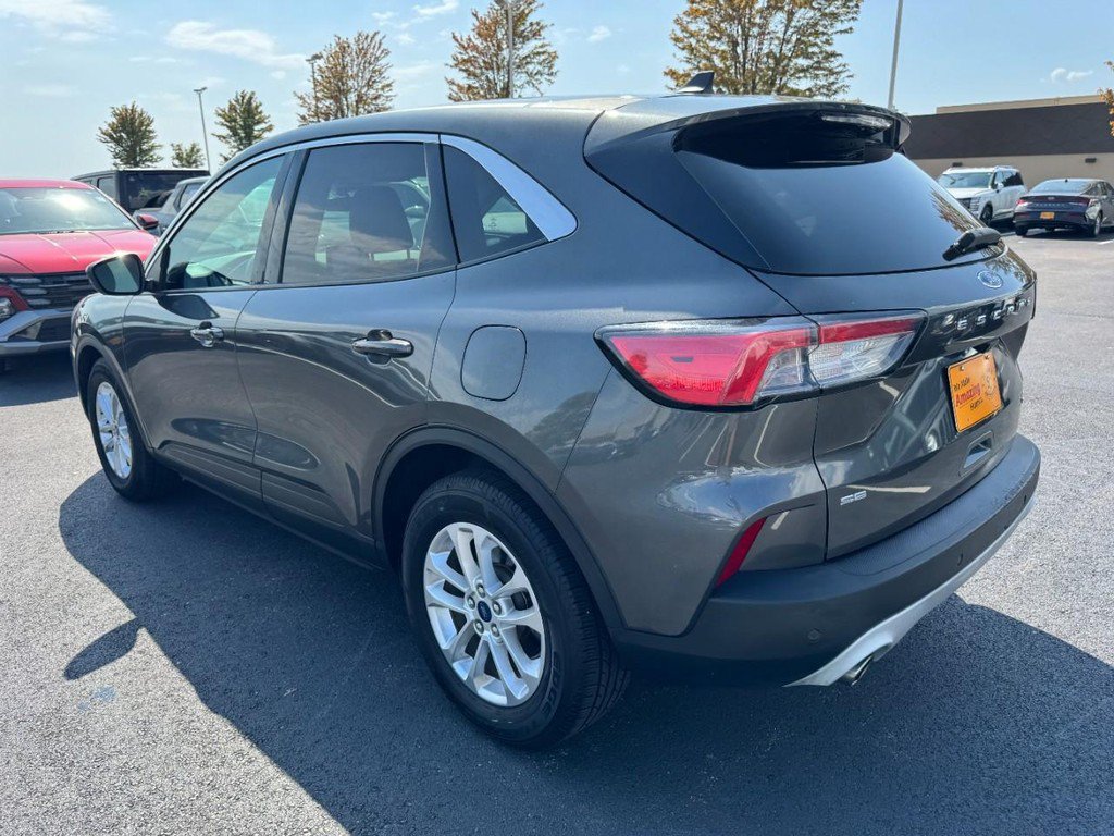 Used 2020 Ford Escape SE FWD image 5