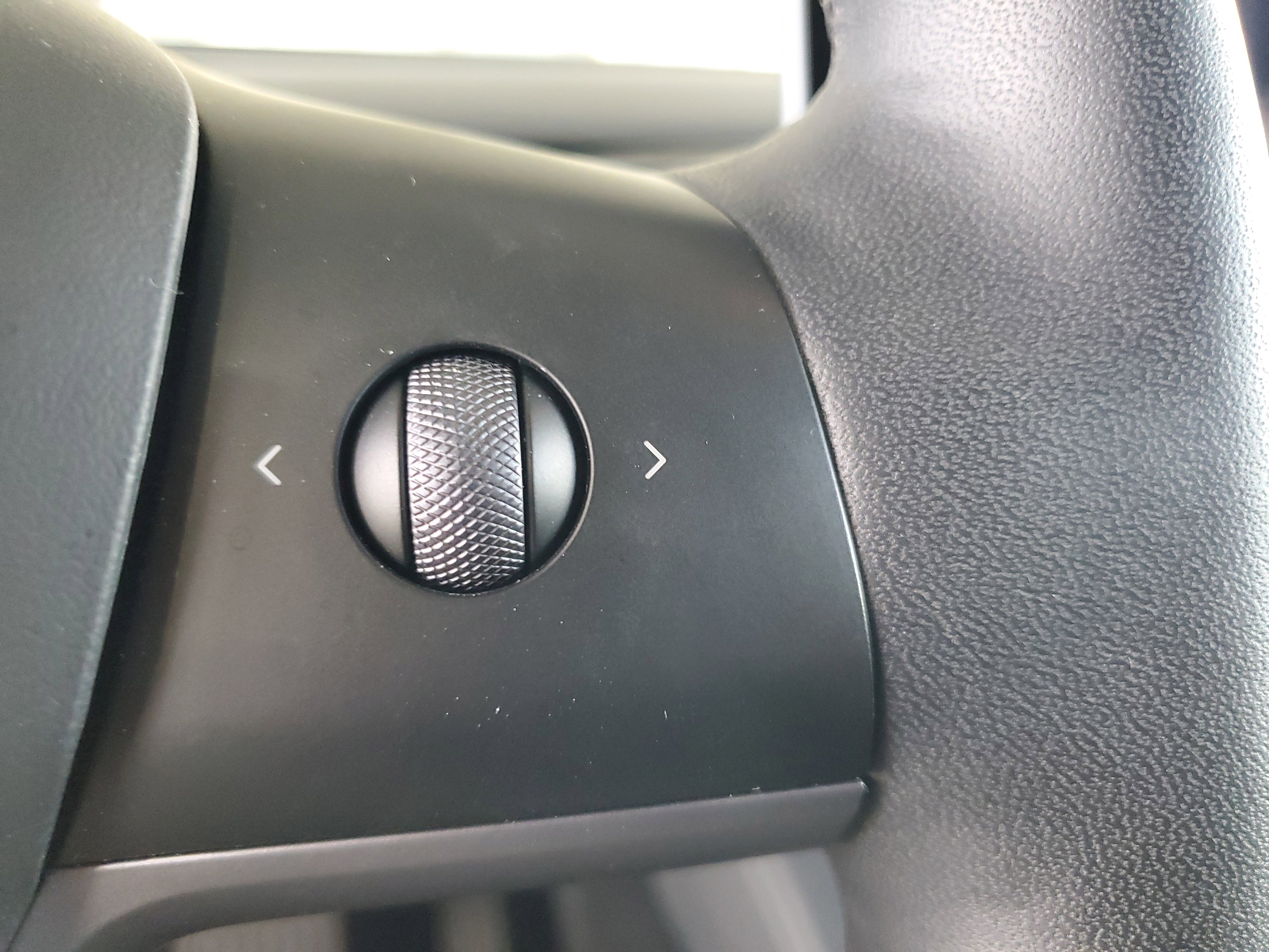 Used 2023 Tesla Model Y AWD image 23