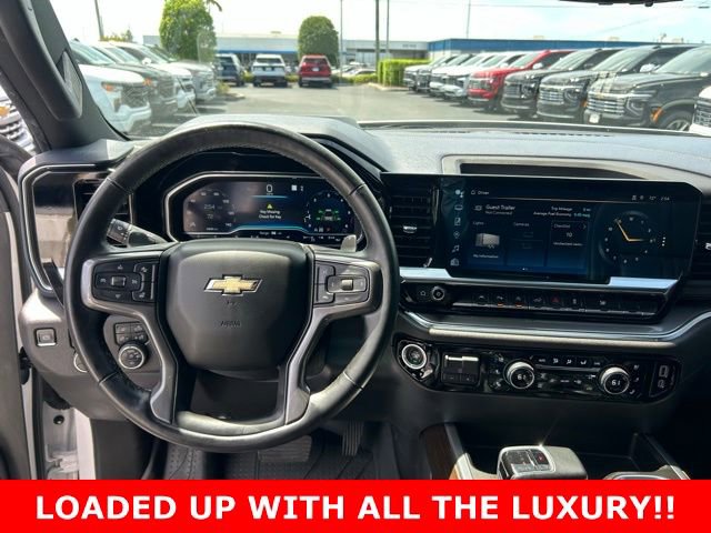 Used 2023 Chevrolet Silverado 1500 High Country w/ High Country Premium Package AWD/4WD image 18