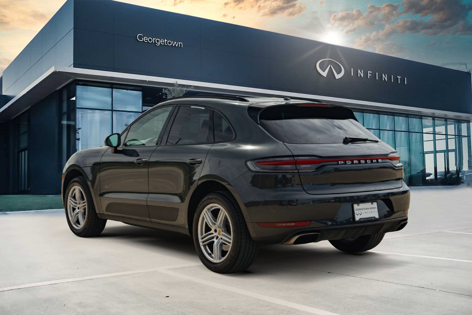 Used 2021 Porsche Macan AWD/4WD image 7