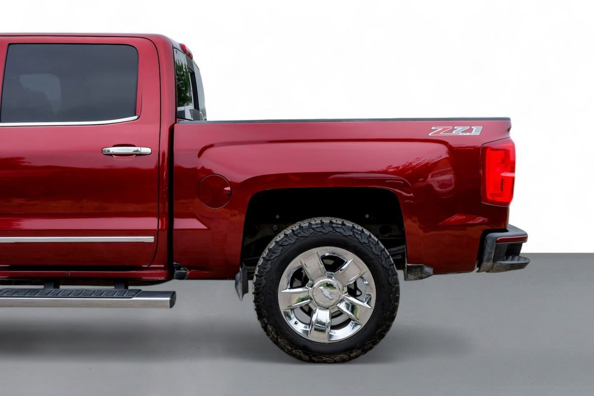 Used 2016 Chevrolet Silverado 1500 LTZ Z71 w/ LTZ Plus Package AWD/4WD image 11