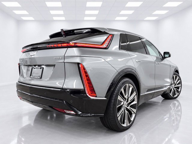 Used 2024 Cadillac Lyriq Luxury w/ Nappa Leather Package AWD/4WD image 10