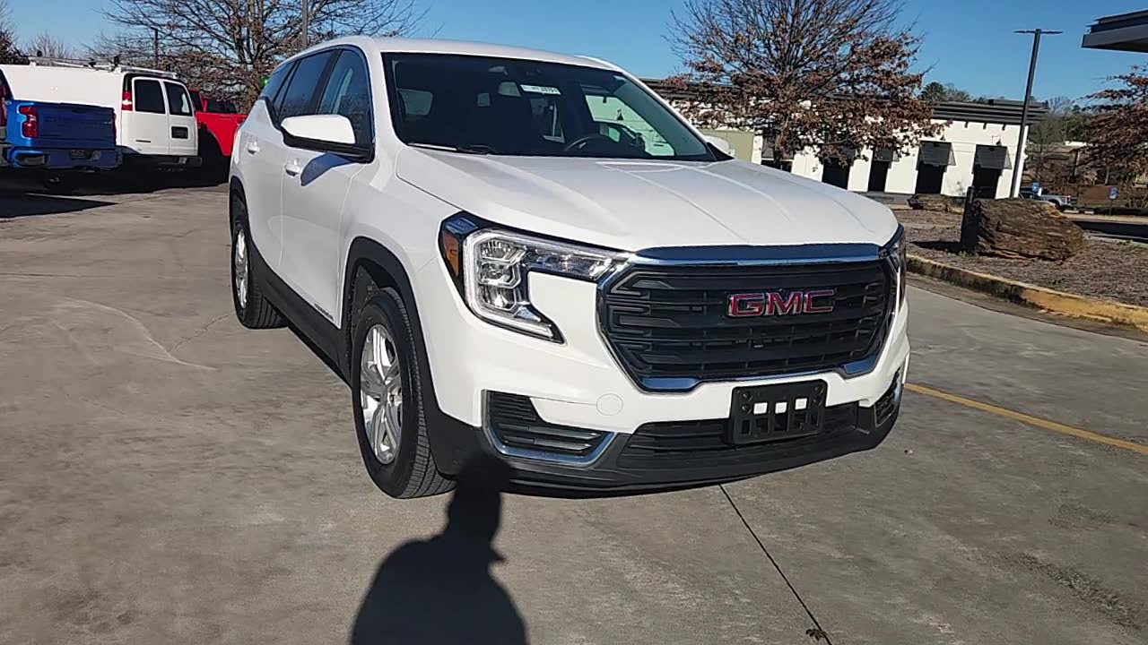 Used 2024 GMC Terrain SLE