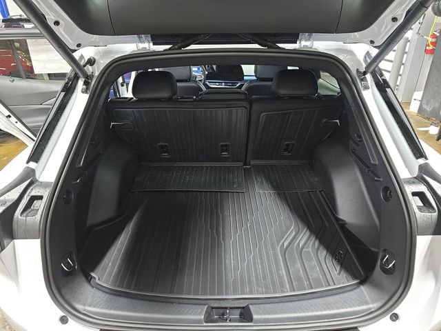New 2026 Chevrolet Equinox EV LT image 13