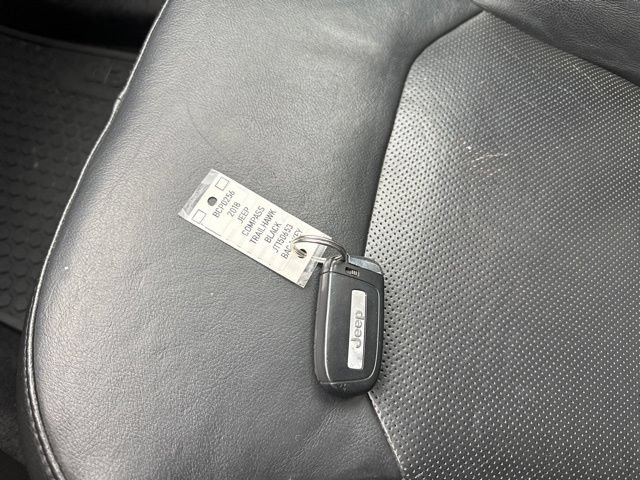 Used 2018 Jeep Compass Trailhawk w/ Leather Interior Group AWD/4WD image 33