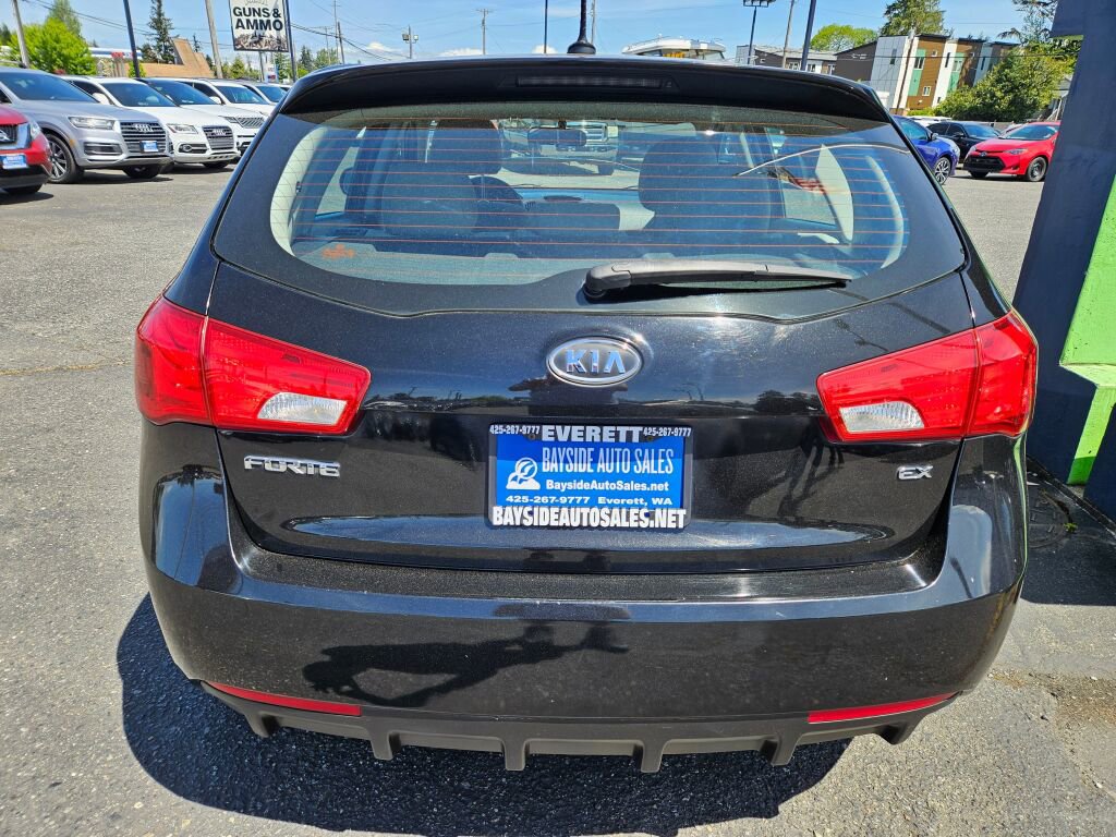 Used 2013 Kia Forte EX FWD image 4