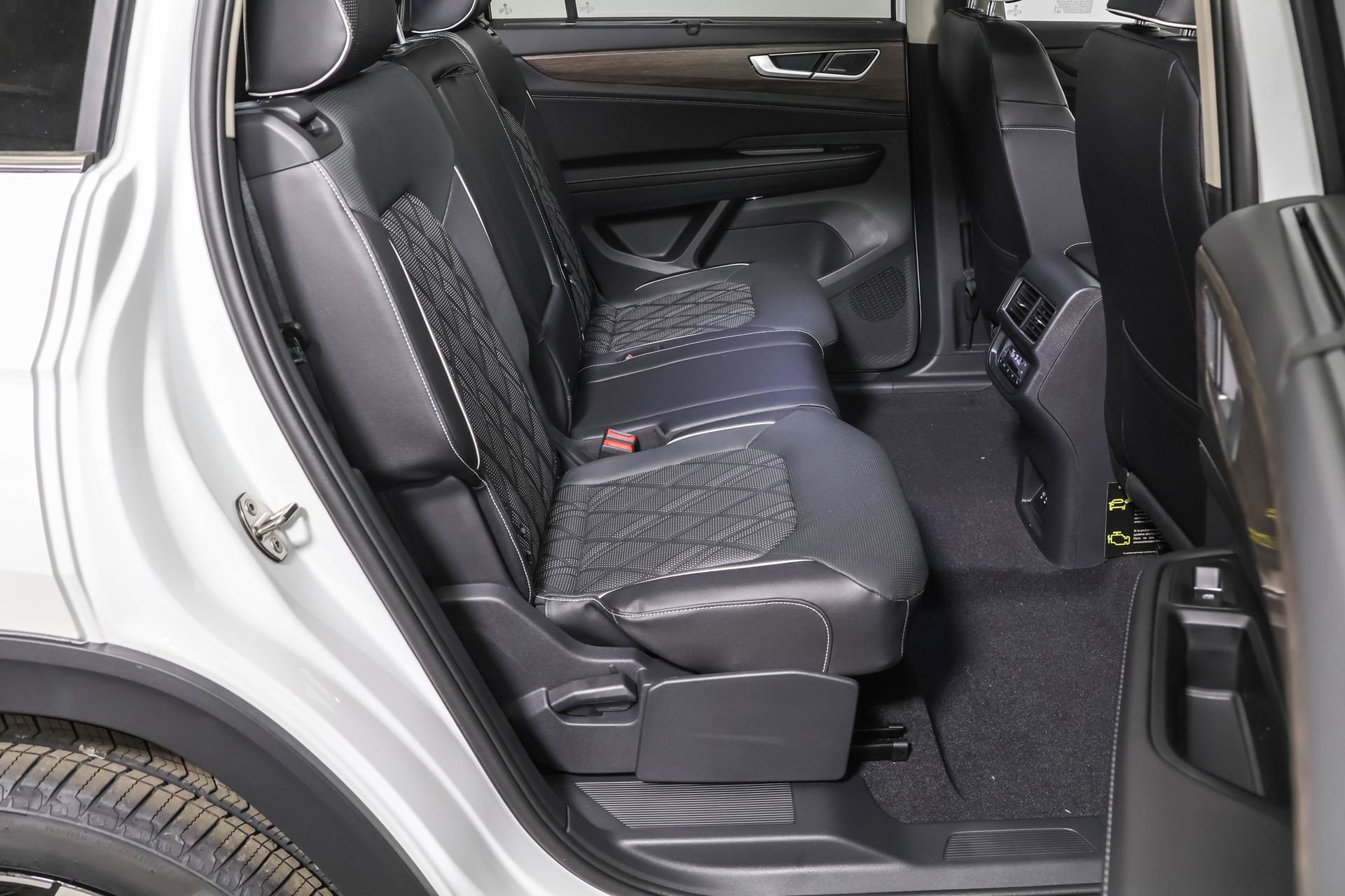 New 2026 Volkswagen Atlas SEL Premium R-Line image 41