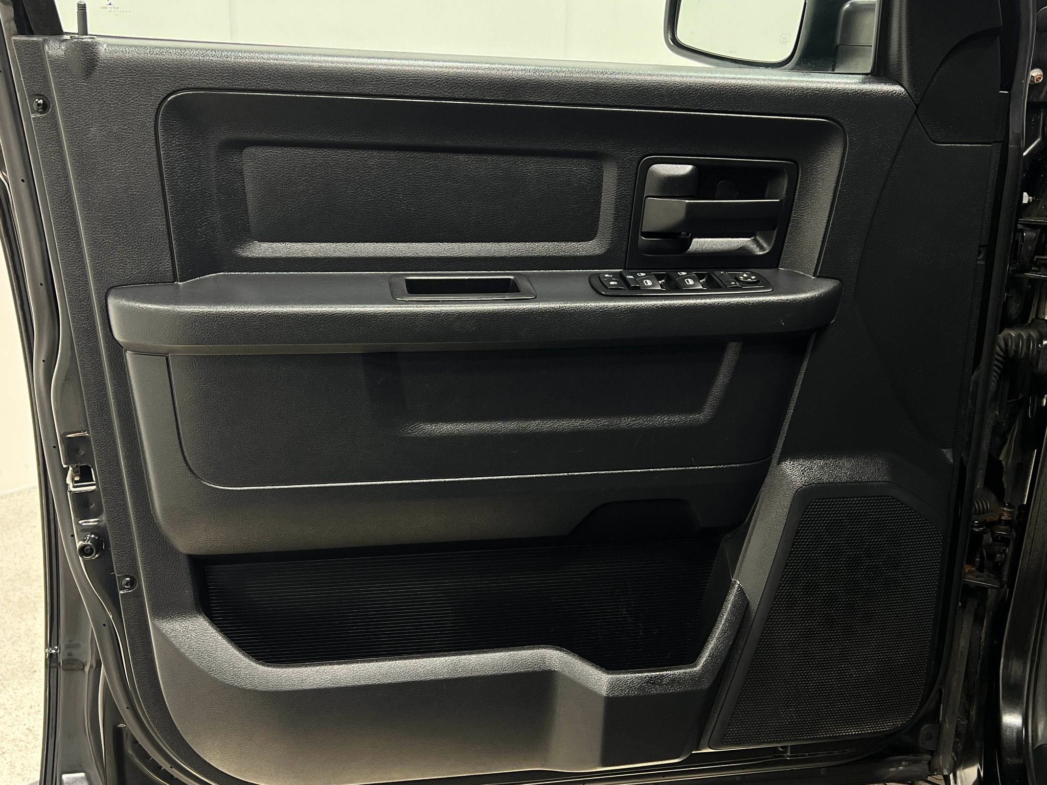 Used 2015 RAM 1500 Express w/ Black Ram 1500 Express Group AWD/4WD image 15