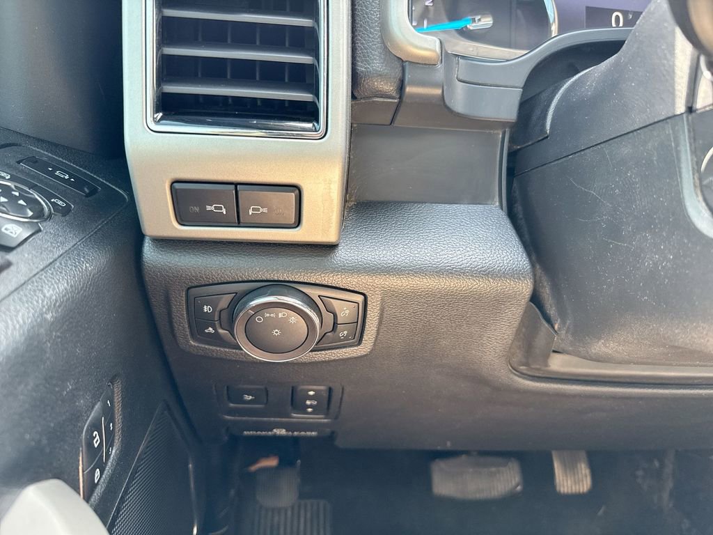 Used 2019 Ford F350 Lariat w/ Lariat Ultimate Package image 19