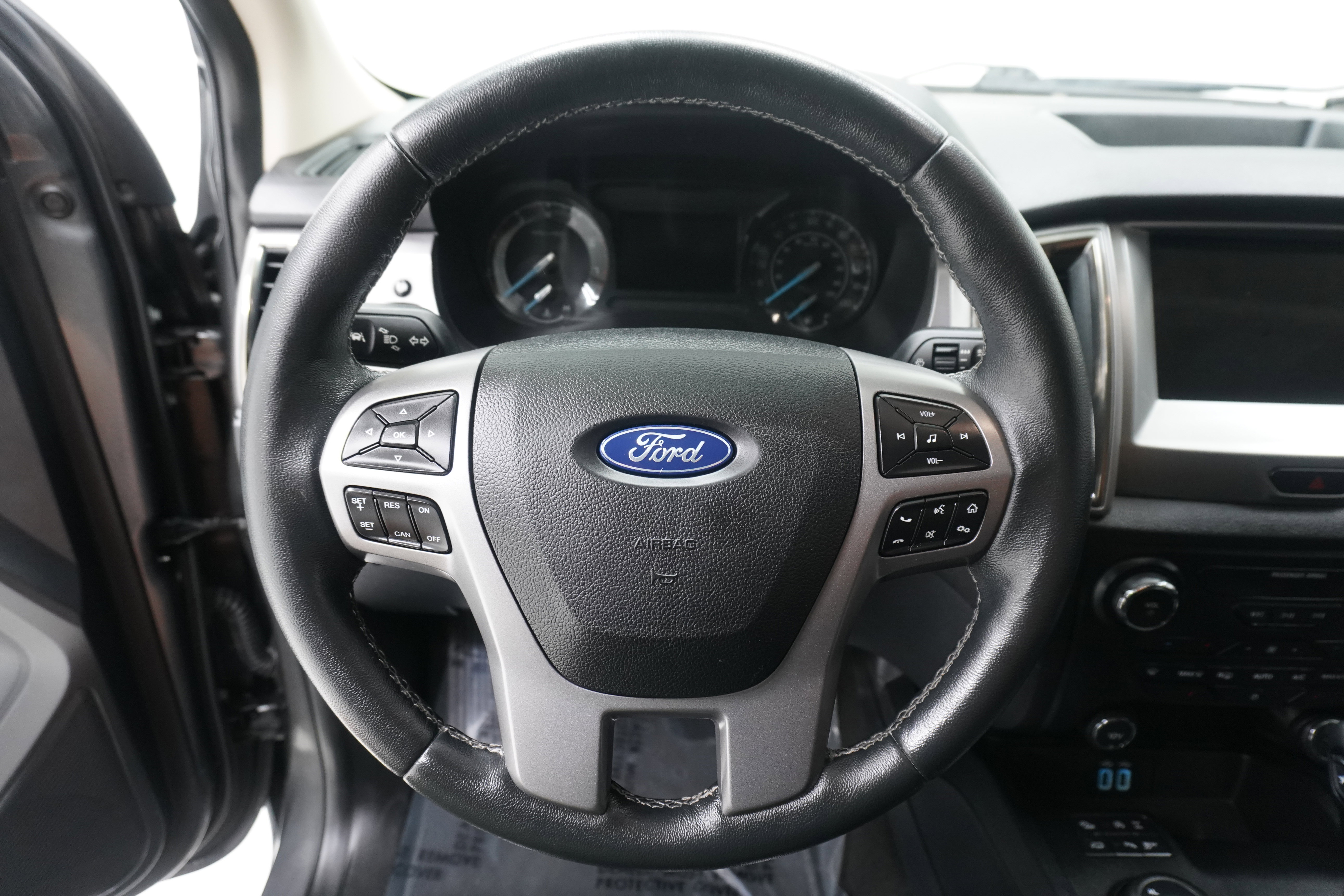 Used 2019 Ford Ranger XLT w/ Equipment Group 302A Luxury AWD/4WD image 16