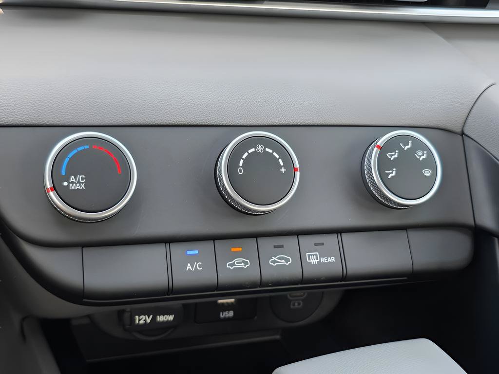 New 2026 Hyundai Elantra SE FWD image 20