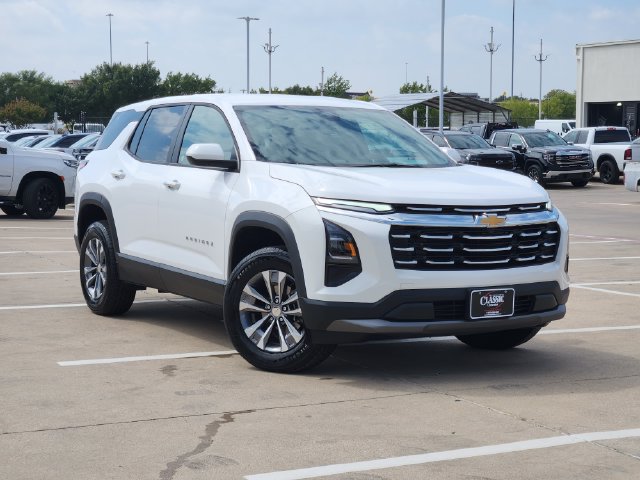 Used 2026 Chevrolet Equinox LT FWD image 2