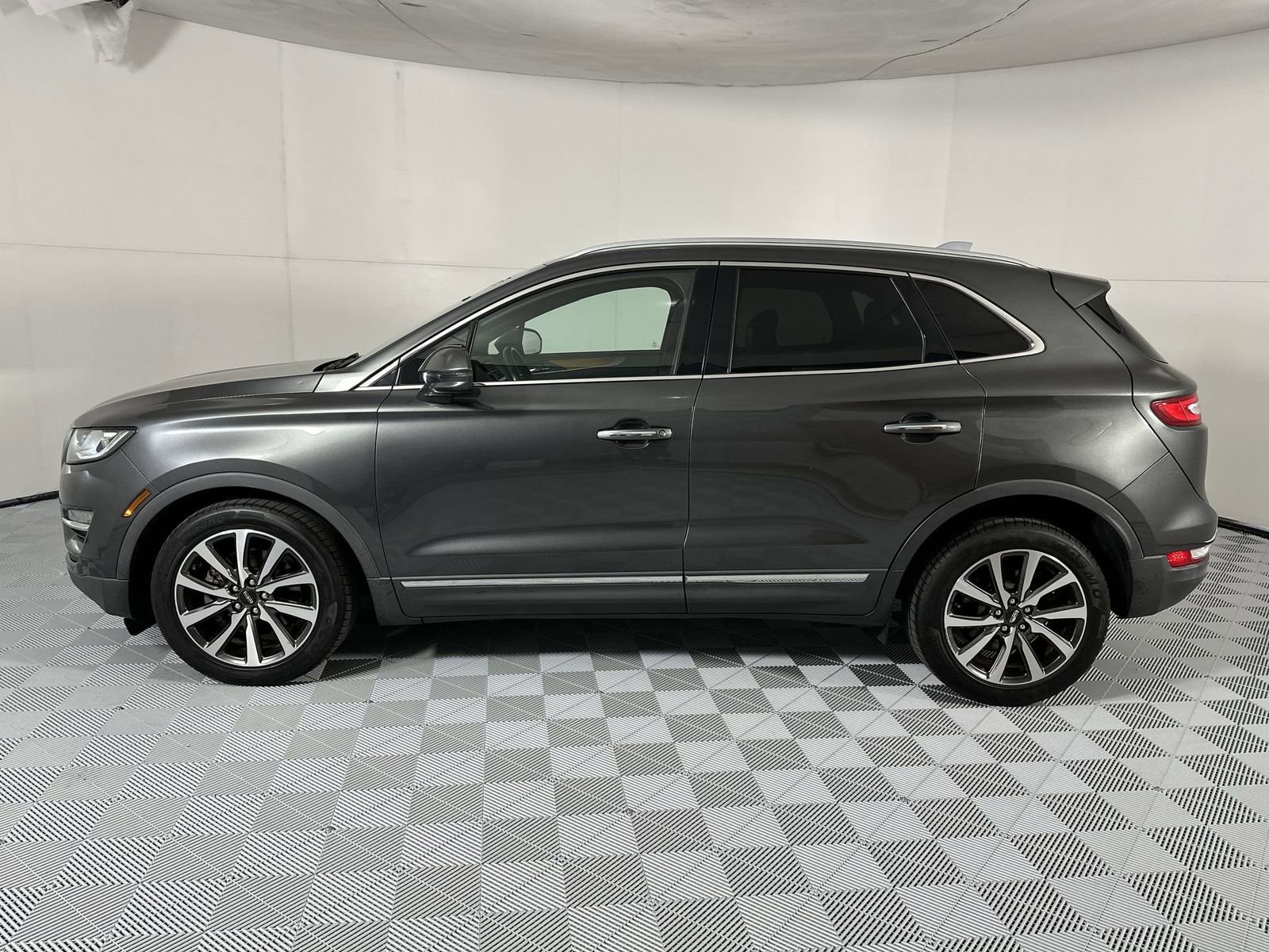Used 2019 Lincoln MKC Reserve FWD image 5