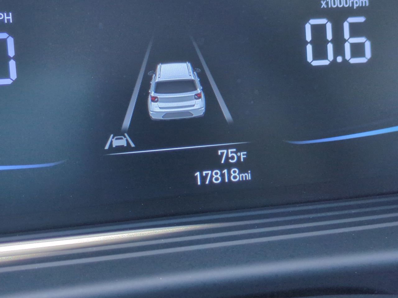 Used 2025 Hyundai Venue SEL FWD image 12