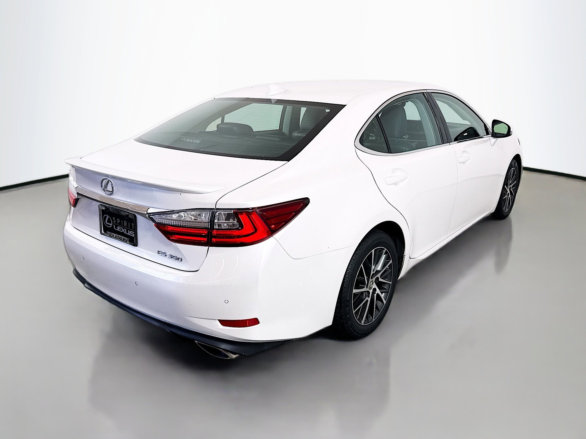 Used 2016 Lexus ES 350 w/ Luxury Package w/Wood Trim FWD image 7