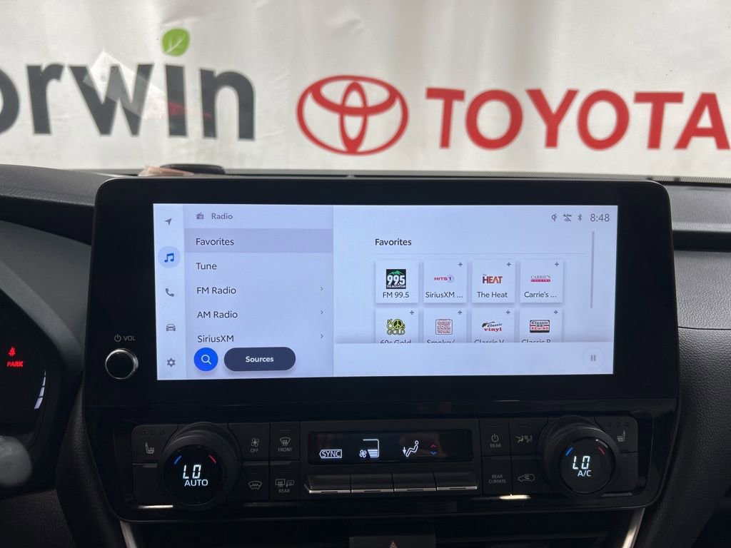 Used 2025 Toyota Grand Highlander AWD image 33