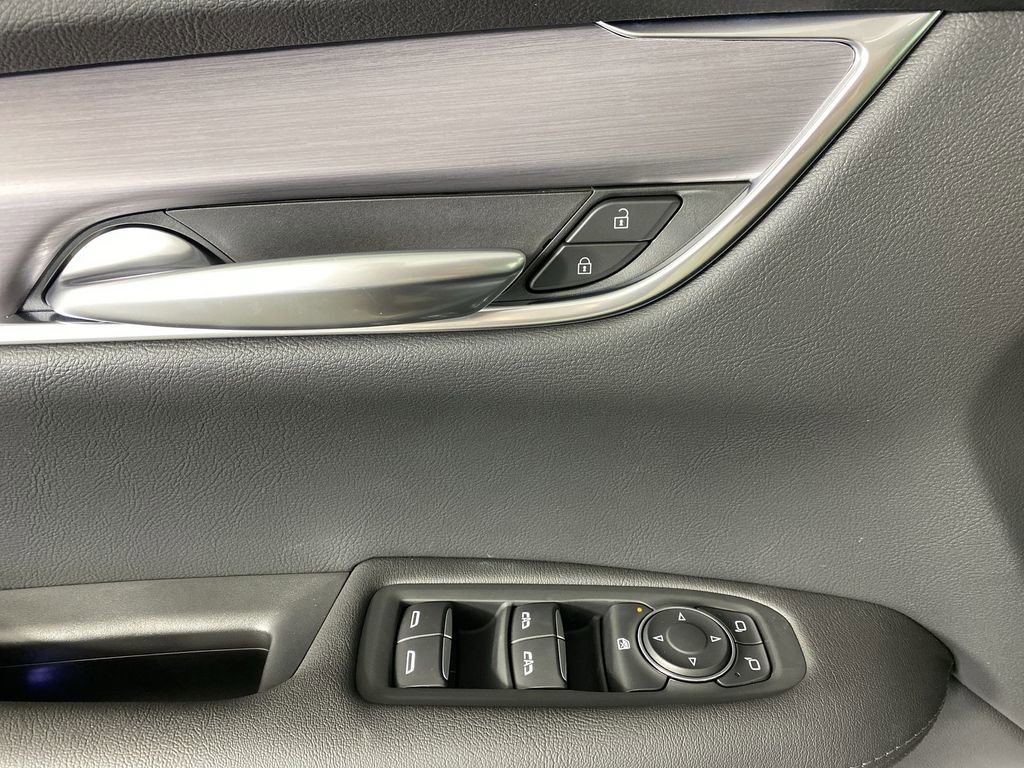 New 2025 Cadillac XT5 Luxury image 23