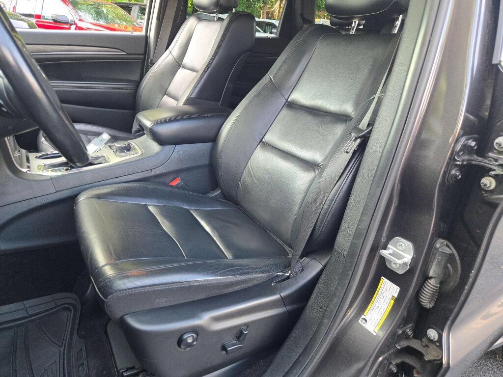 Used 2019 Jeep Grand Cherokee Limited AWD/4WD image 28